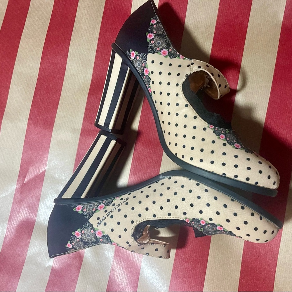 Chic Polka Dot Floral Heels